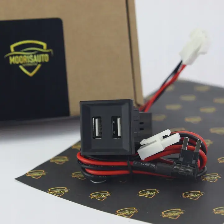 Zwrot pieniędzy Ładowarka 2x USB VW T5 2003-2009 - RED Light